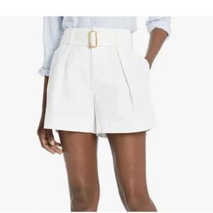 NWOT- VINCE $275 White Pleated Linen Blend Belted High
Rise Shorts, Size 14